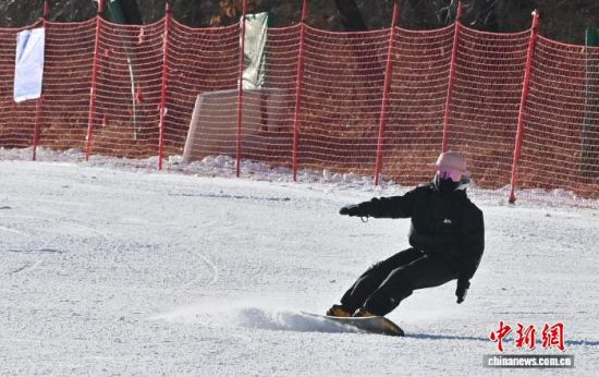 11��21�����L��ɏ��ɽ��ѩ���_�壬����ѩ�ۺ����w��������� �z